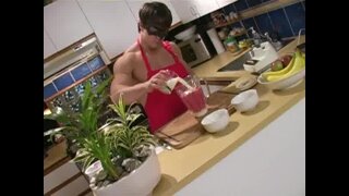 Uncut Musclestud Wank & Cum Milkshake