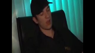 Thumb 9