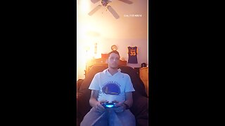 Golden state fan fails to hide boner while playing fortnite