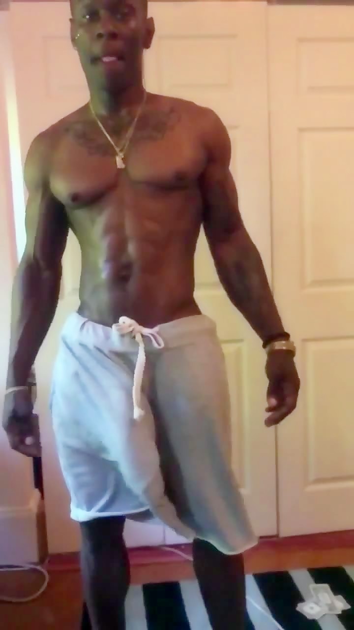 NEW Julio Gomez Private Vids No 3: Focus on the giant.