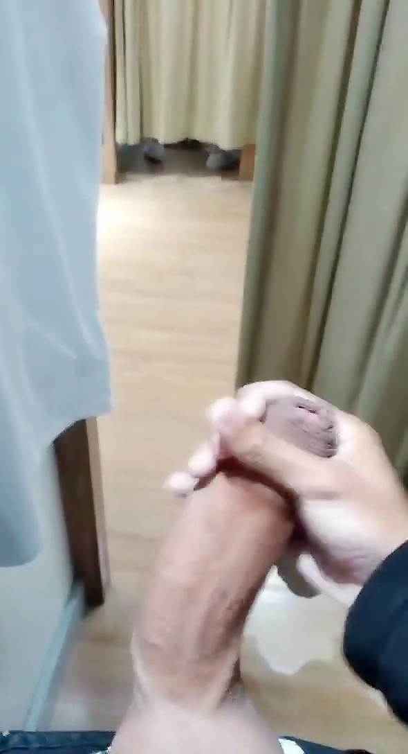 Big Dick Guy Cums In Changing Room