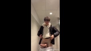 Hung twink wanking