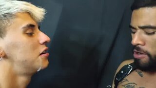 Thumb 10