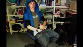 Thumb 4