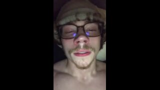 White stud cum