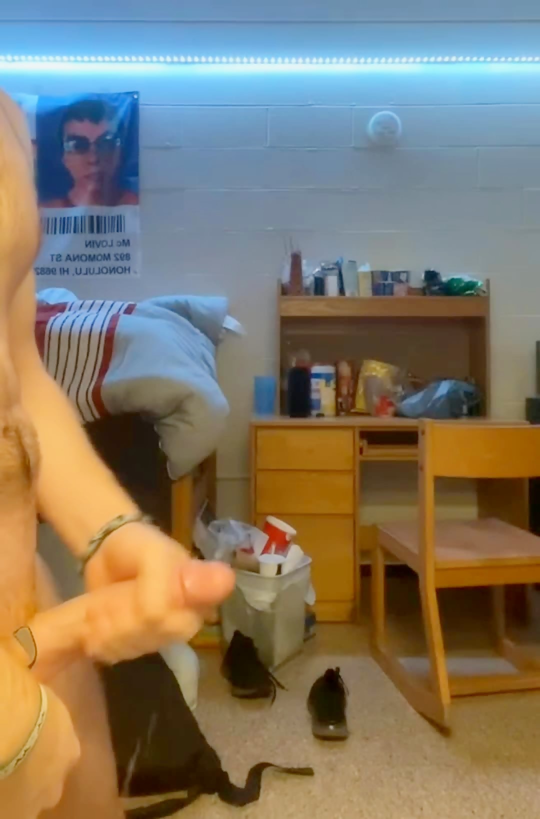 Thumb 16