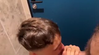 Thumb 4