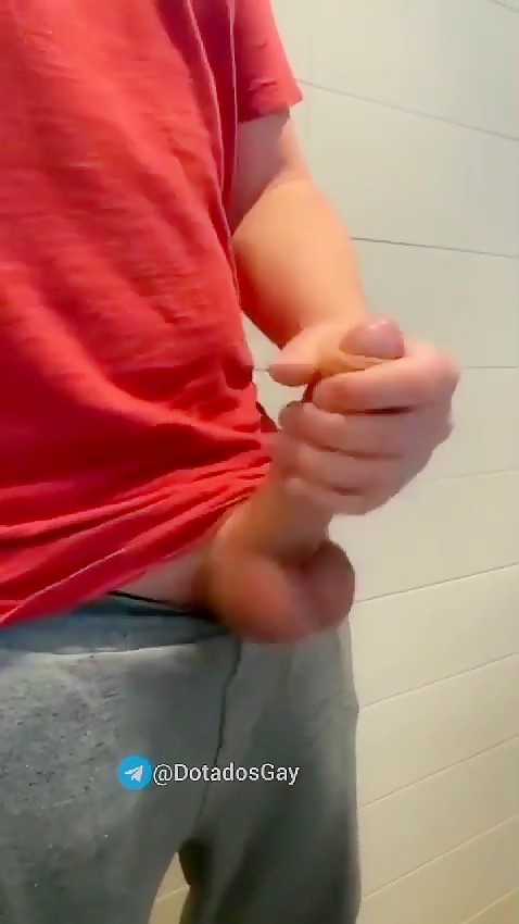 Huge dick's cumshot