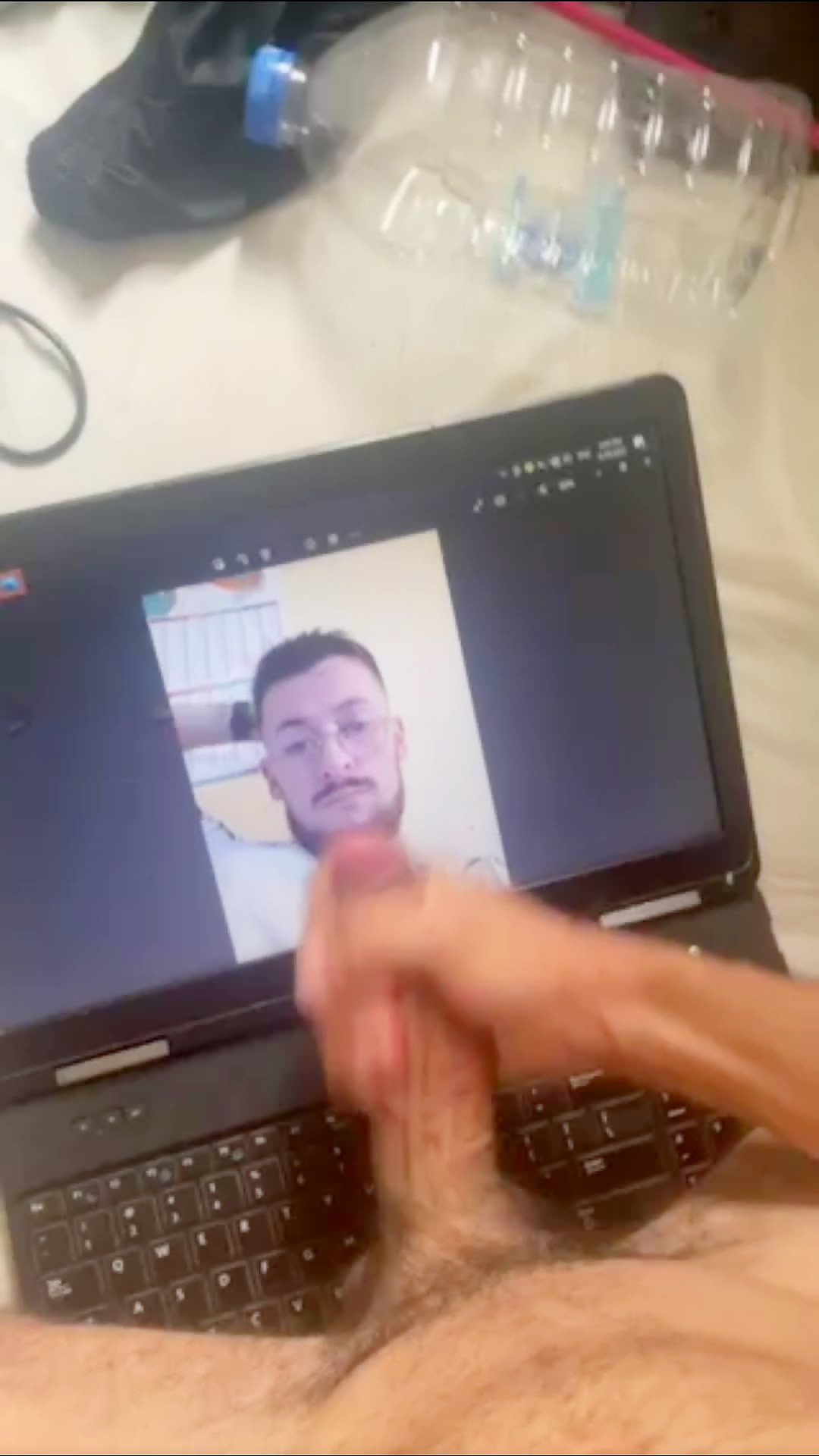 Thumb 16