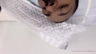 Thumb 10