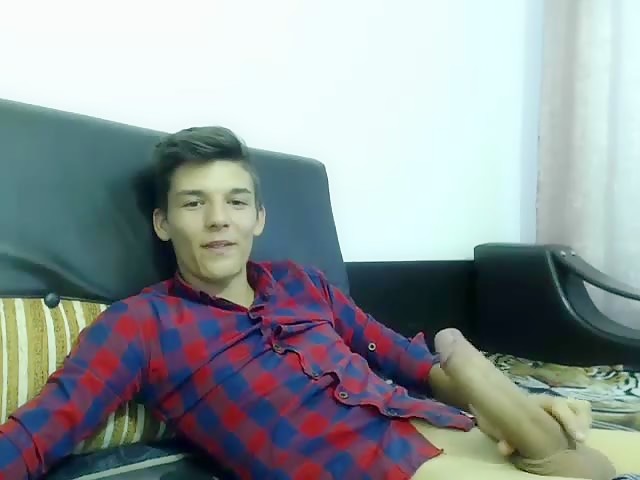 Hung guy wanking