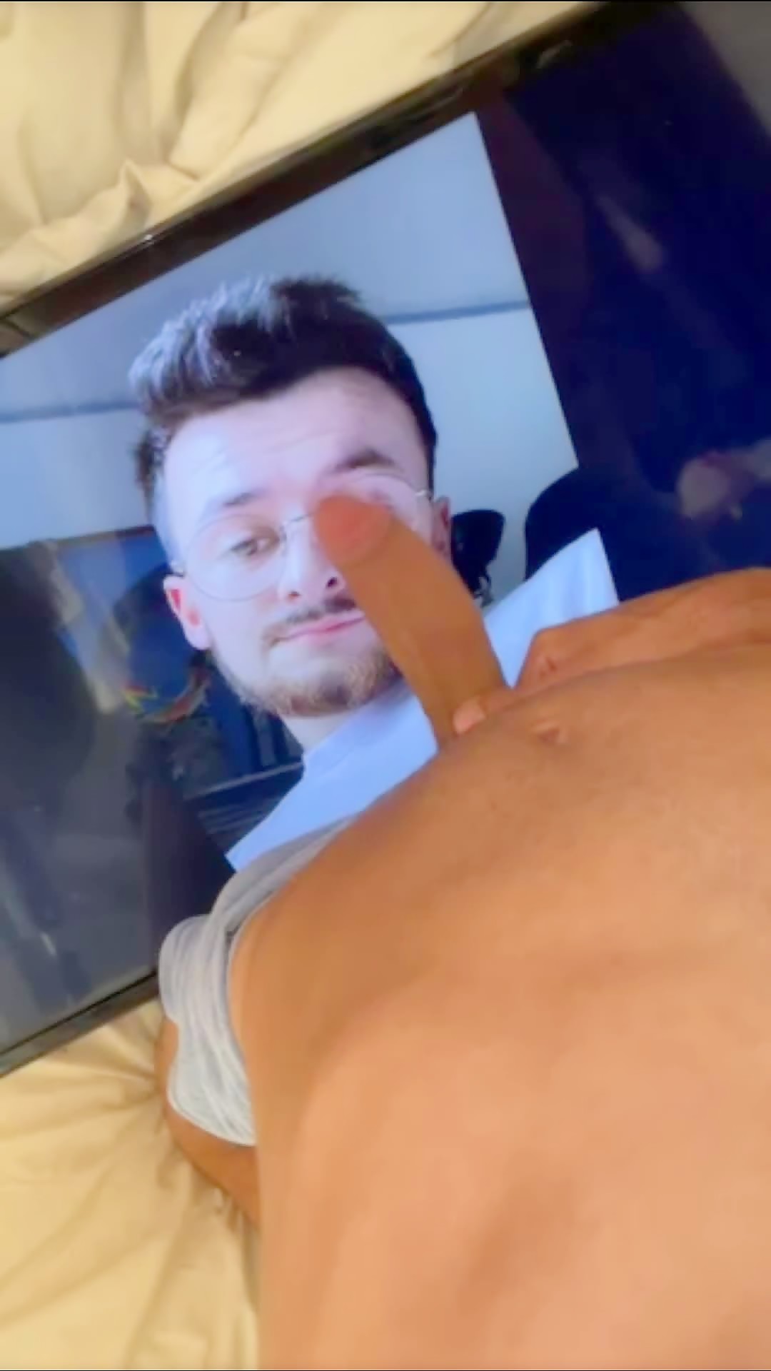 Thumb 4