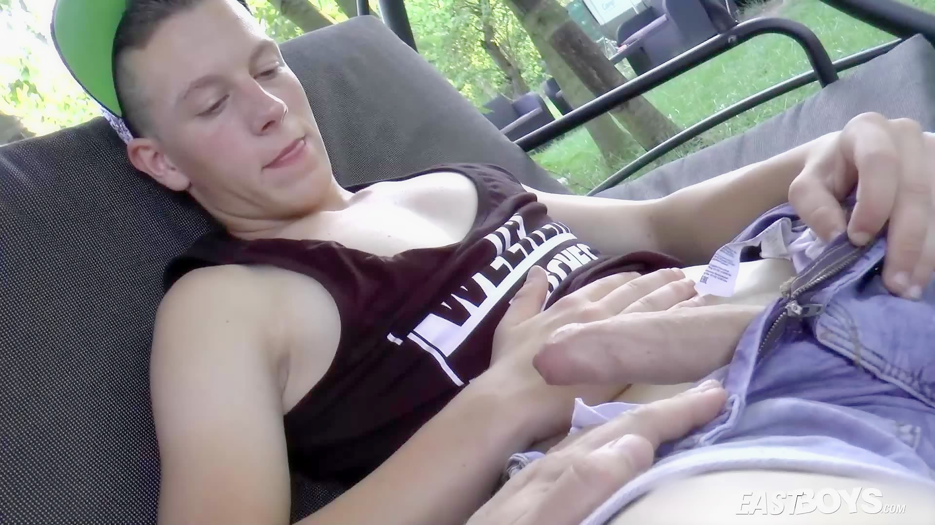 Thumb 8
