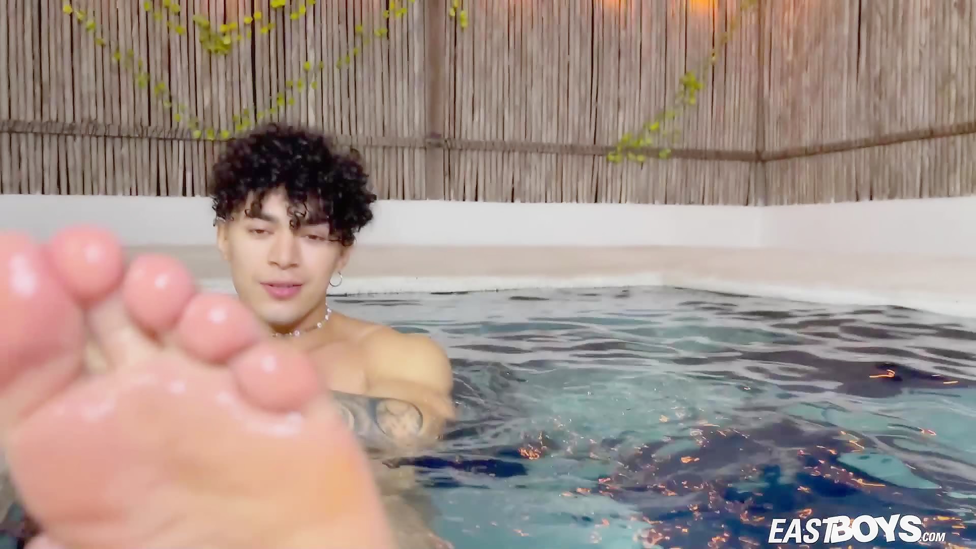 Thumb 11
