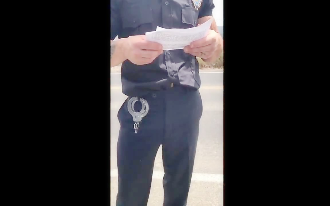 policial se despin do