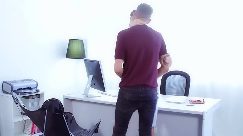 Nice  hot  Boss